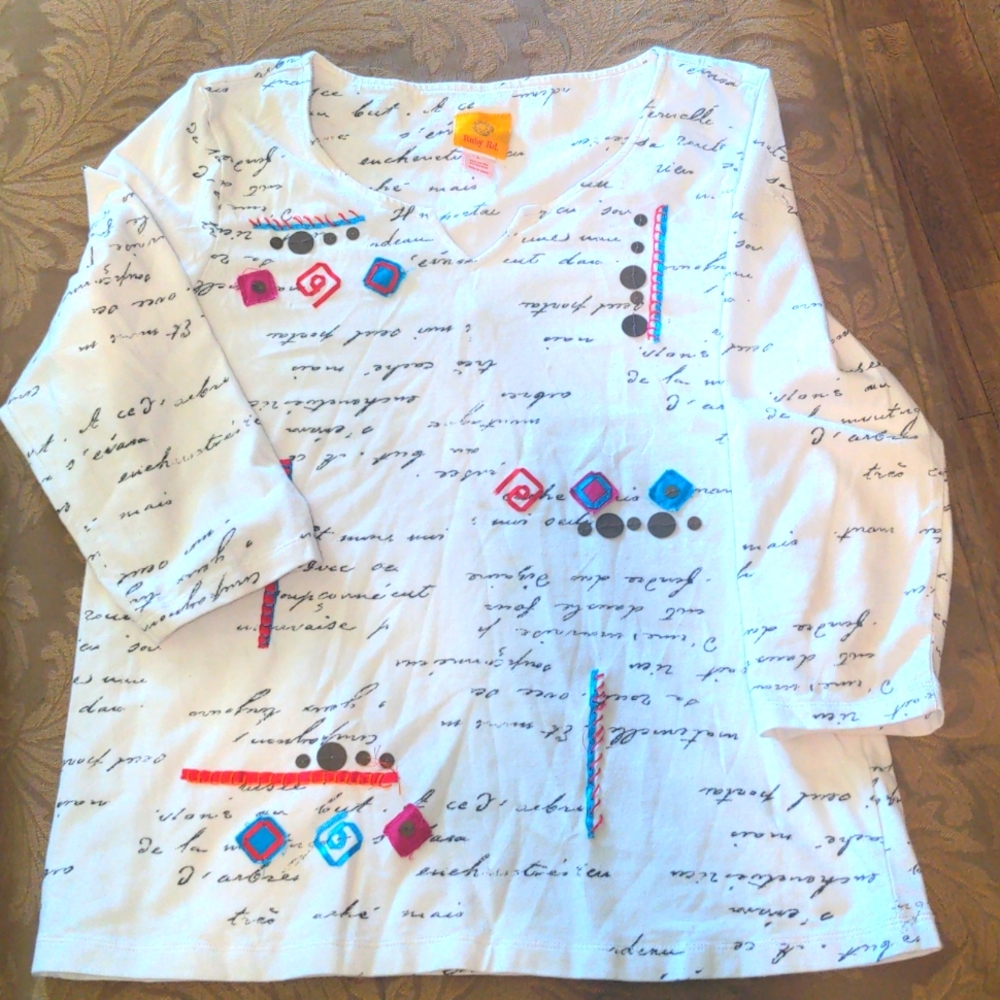 Ruby Rd. Ladies White Top With Text Print